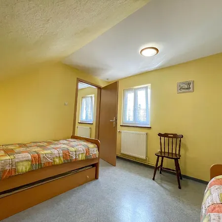 アパート Jaune Et Rose-4 By Interhome