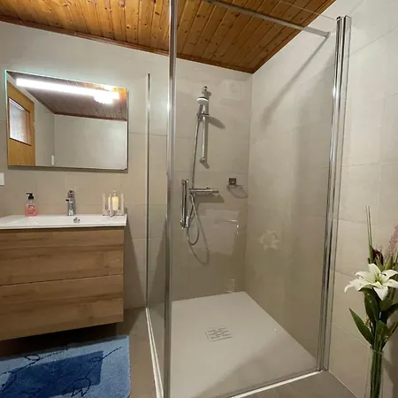 شقة Jaune Et Rose-4 By Interhome *